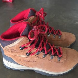 Columbia hiking boots
